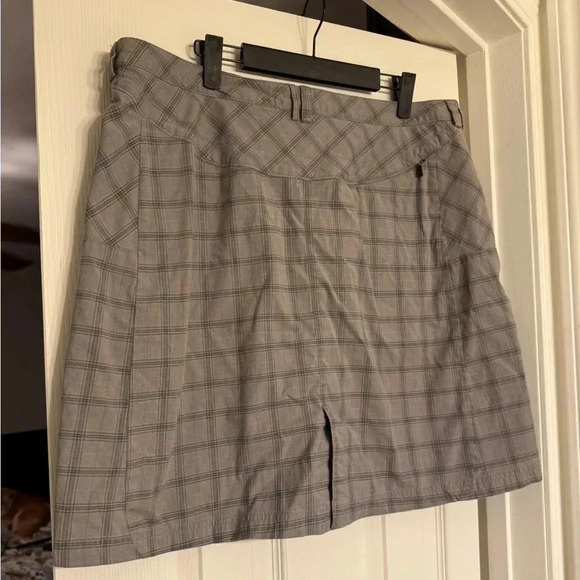 Mountain Hardware Hiking Skirt Size 14 - Picture 4 of 6